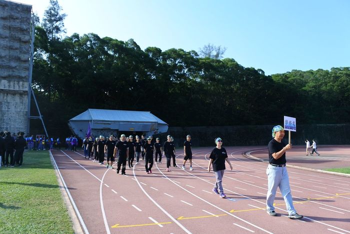 Picture description
